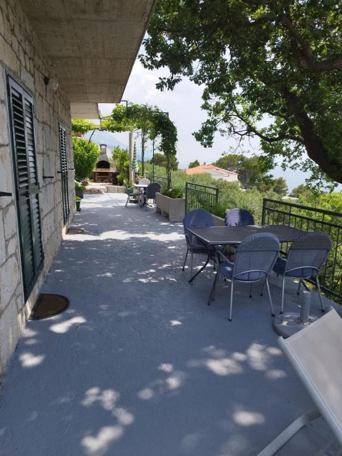 Apartments Mare - 150 M From Beach Брела Екстериор снимка